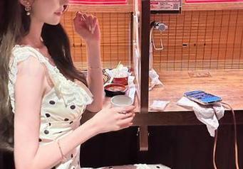 首页出奇迹！17c吃瓜的黑料真是热辣到不行！