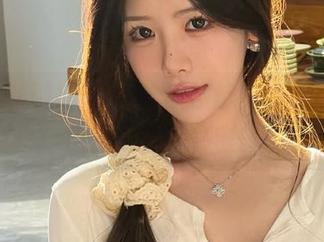 打开19吃瓜导航，嘿！每株瓜田都藏着小秘密！
