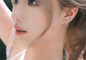 为什么51吃瓜官网的黑料总能甄选出我想知道的那个形象？好奇怪。
