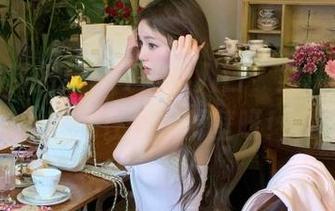 打开51黑料入口，发现最美反差就在你家隔壁呀！