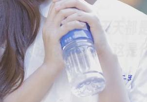 登录黑料51，天天都是吃瓜，今天居然还有送花的消息？这是什么新套路？
