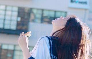 苹果和它的资源交换，tttzzz15.su黑料不打烊来聊聊背后的潜规则