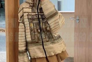 观看时刻保持清醒，别让黑料正能量的二维码困住你的心！