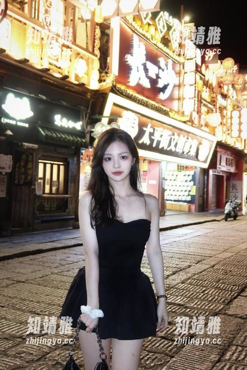 黑料正能量 观看快手黑料正能量,瞬间让人觉得生活就像一场表演,太精彩了。