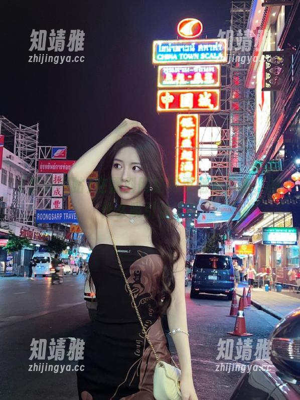 在黑料网站网页邂逅夜色，被什么吸引住了？